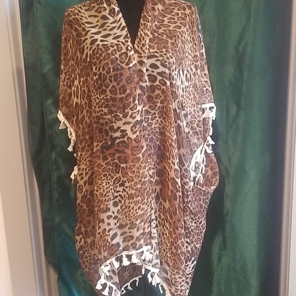 Riah Fashion Animal Print Kimono